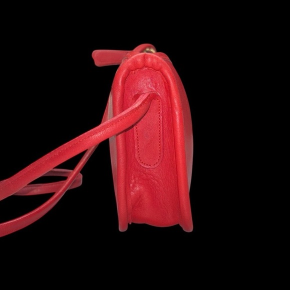 Coach | Vintage Zippered Pouch Style 9655 | Rare Red Leather | Made in NYC - Picture 3 of 12